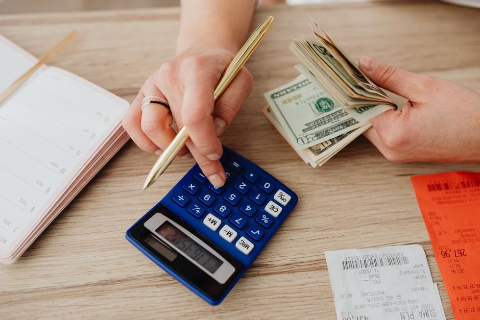 Calculating course fees and budget for an industrial safety diploma